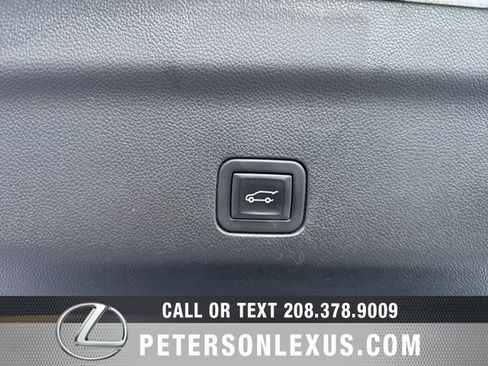 Used 2024 GMC Yukon SLT image 21