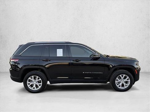 Used 2022 Jeep Grand Cherokee Limited RWD image 6