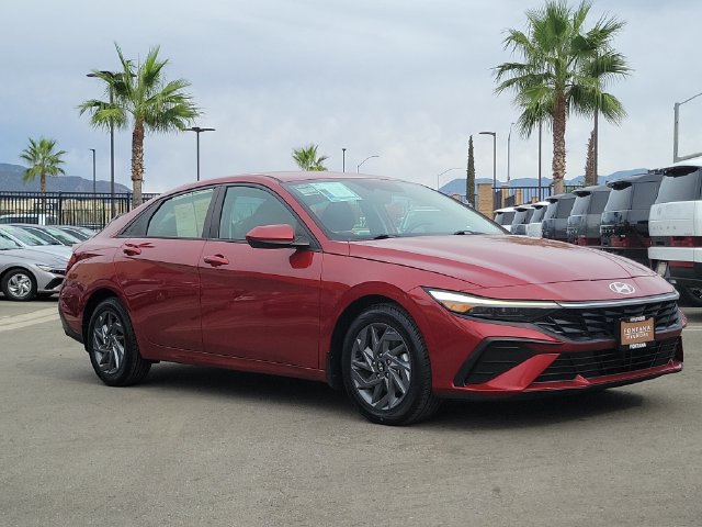 Used 2024 Hyundai Elantra SEL FWD image 30