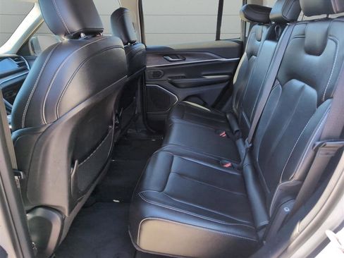 Used 2024 Jeep Grand Cherokee Limited 4xe image 18