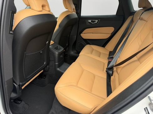 Certified 2025 Volvo XC60 T8 Ultra w/ Climate Package AWD/4WD image 12