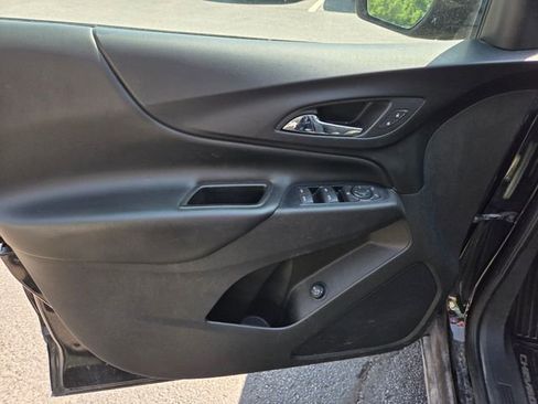 Used 2019 Chevrolet Equinox LT w/ Driver Convenience Package FWD image 10