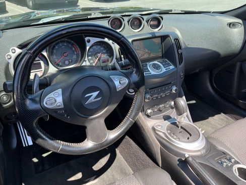 Used 2012 Nissan 370Z Touring w/ Sport Pkg RWD image 8