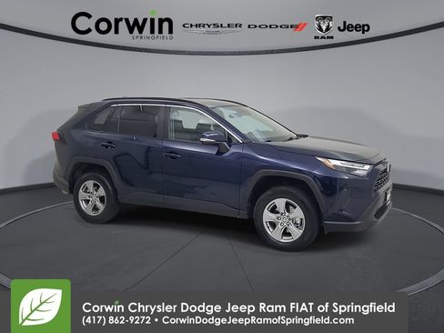Used 2025 Toyota RAV4 XLE AWD/4WD image 1
