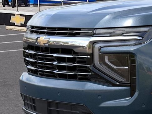 New 2026 Chevrolet Suburban LT w/ Comfort Package AWD/4WD image 13