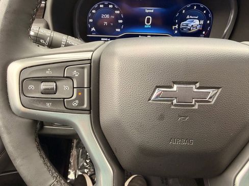 Used 2024 Chevrolet Suburban Z71 w/ Off-Road Capability Package AWD/4WD image 17