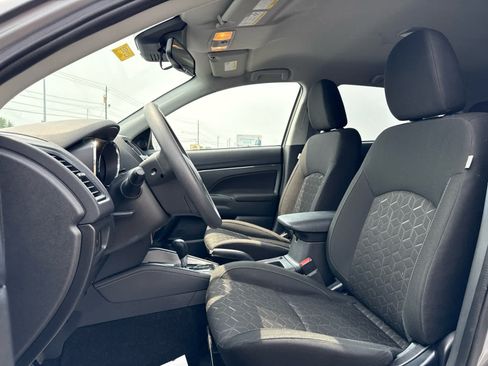 Used 2024 Mitsubishi Outlander Sport ES AWD/4WD image 11