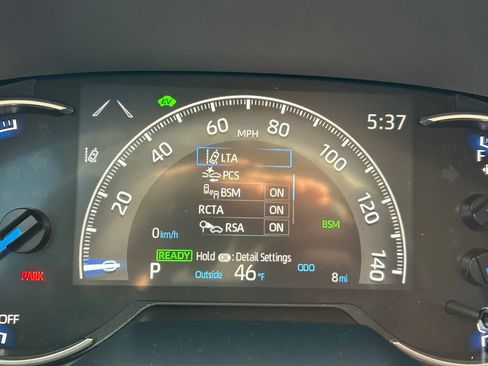 Used 2025 Toyota RAV4 XLE image 33