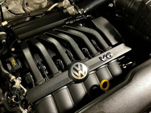 Used 2021 Volkswagen Atlas SEL Premium image 32