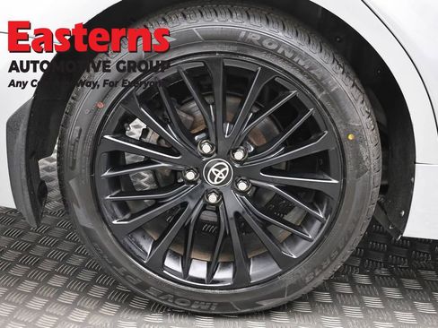Used 2022 Toyota Camry SE FWD image 26