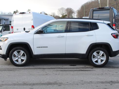 Used 2022 Jeep Compass Latitude w/ Convenience Group image 5