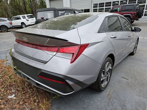 Used 2025 Hyundai Elantra Sport image 8