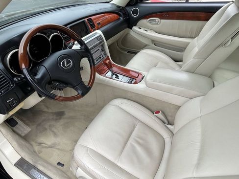 Used 2007 Lexus SC 430 Convertible RWD image 18