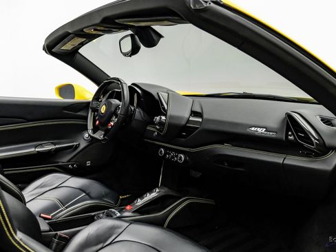 Used 2017 Ferrari 488 Spider image 63