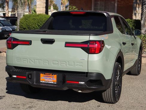 Used 2024 Hyundai Santa Cruz SE image 9