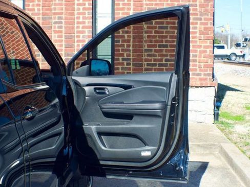 Used 2022 Honda Ridgeline Black Edition image 40