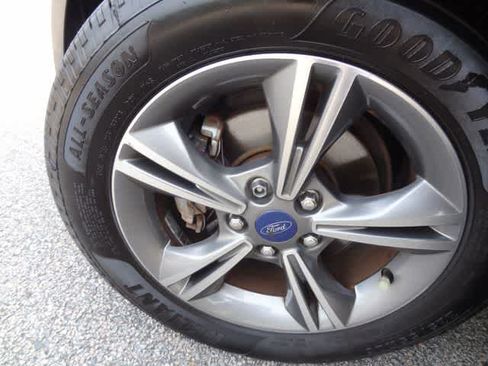 Used 2016 Ford Focus SE FWD image 28