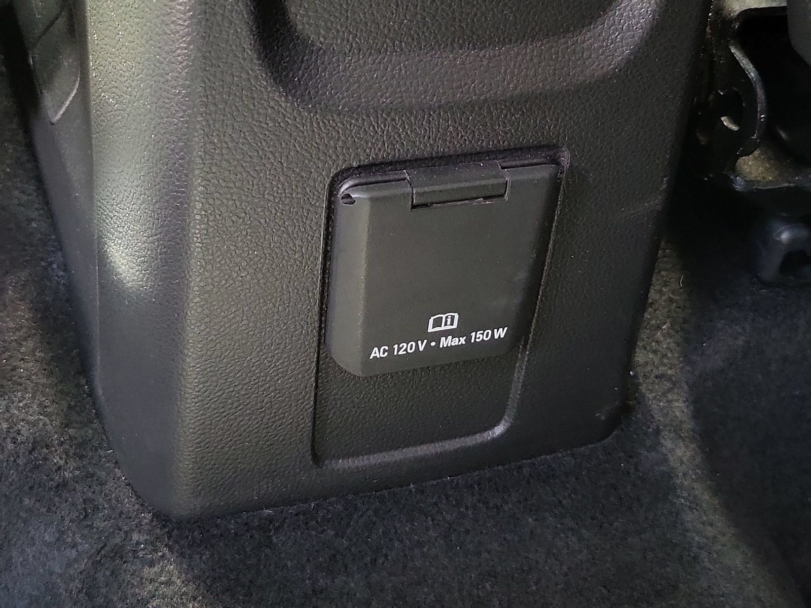 Used 2022 Buick Encore Preferred w/ Safety Package FWD image 20