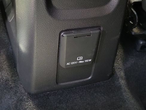 Used 2022 Buick Encore Preferred w/ Safety Package FWD image 20