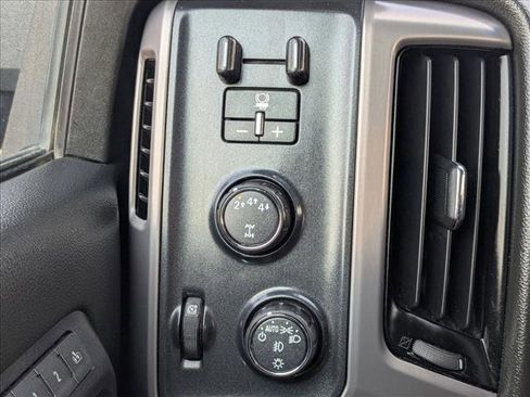 Used 2018 GMC Sierra 3500 SLT image 16