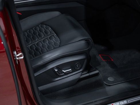 Used 2024 Audi RS Q8 AWD/4WD image 38