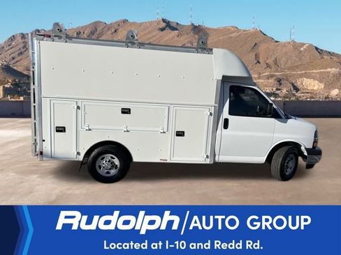 Used 2017 Chevrolet Express 3500 image 6