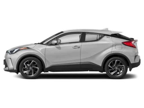 Used 2021 Toyota C-HR XLE FWD image 3