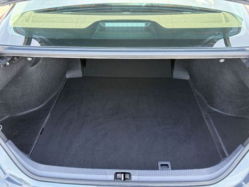 Used 2025 Toyota Camry LE image 31