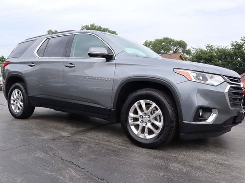 Used 2020 Chevrolet Traverse LT w/ LPO, Floor Liner Package AWD/4WD image 7