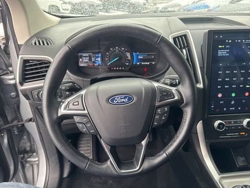 Used 2024 Ford Edge SEL image 11