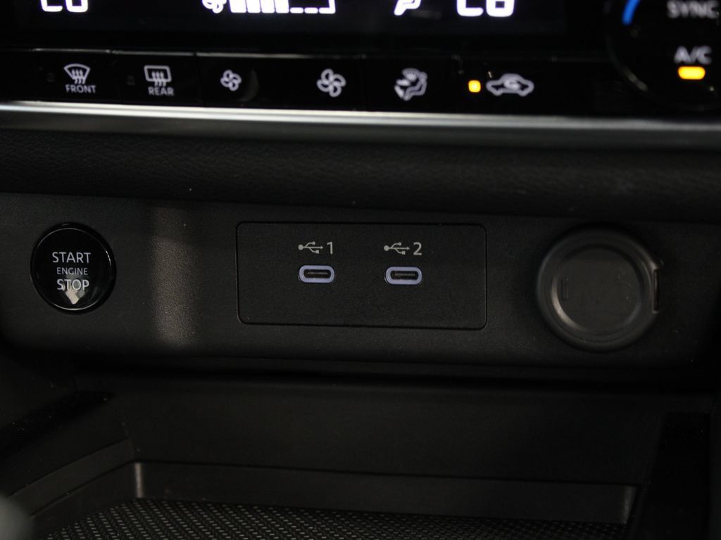 Used 2024 Nissan Rogue SV FWD image 24