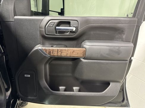 Used 2020 GMC Sierra 2500 Denali w/ Denali Ultimate Package image 34