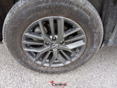 Used 2023 Nissan Rogue S image 4