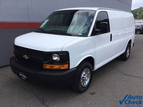 Used 2014 Chevrolet Express 2500 RWD image 5