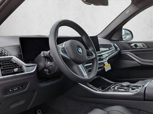 New 2026 BMW X5 xDrive40i w/ M Sport Package image 3