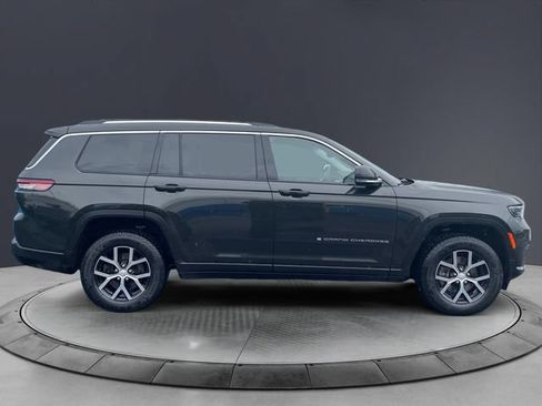 Used 2023 Jeep Grand Cherokee L Limited AWD/4WD image 6
