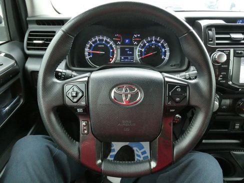 Used 2018 Toyota 4Runner TRD Off-Road Premium w/ TRD Performance Package AWD/4WD image 34