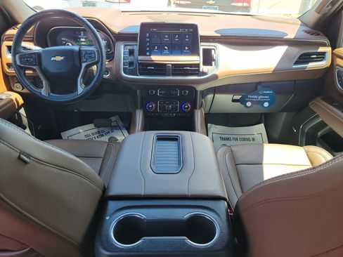 Certified 2024 Chevrolet Suburban High Country w/ Advanced Technology Package AWD/4WD image 12