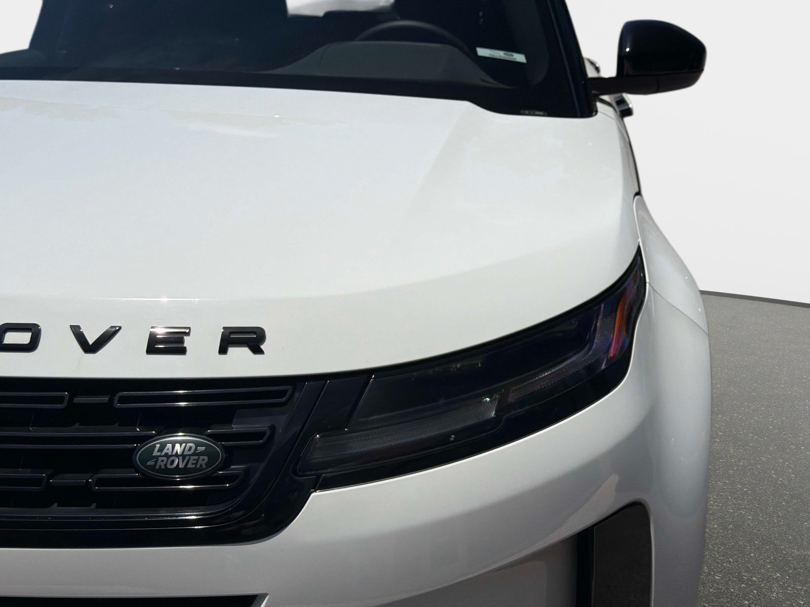 Used 2026 Land Rover Range Rover Evoque S AWD/4WD image 9