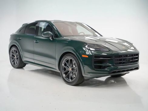 Certified 2025 Porsche Cayenne GTS image 8