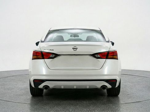 Used 2025 Nissan Altima 2.5 SV image 7