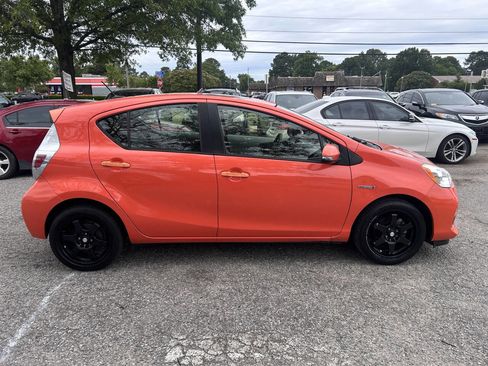 Used 2013 Toyota Prius C Two image 9
