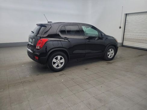 Used 2020 Chevrolet Trax LS w/ Tint and Cruise Package FWD image 10