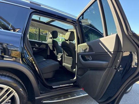 New 2026 Mercedes-Benz GLS 450 4MATIC image 27