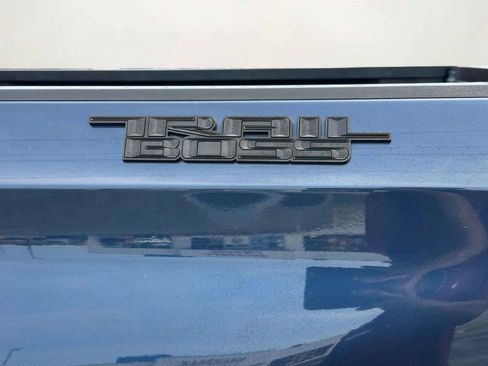 Used 2021 Chevrolet Silverado 1500 LT Trail Boss w/ Convenience Package II AWD/4WD image 54