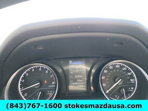 Used 2024 Toyota Camry SE image 3