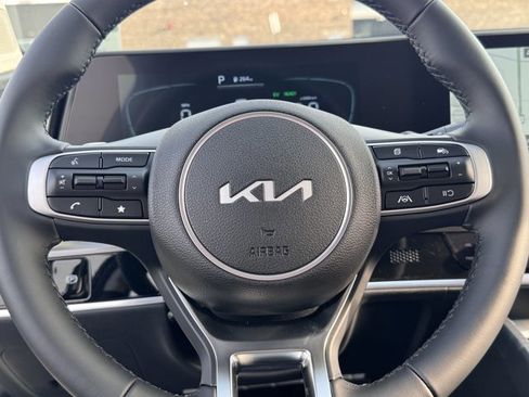 New 2025 Kia Sportage EX image 24