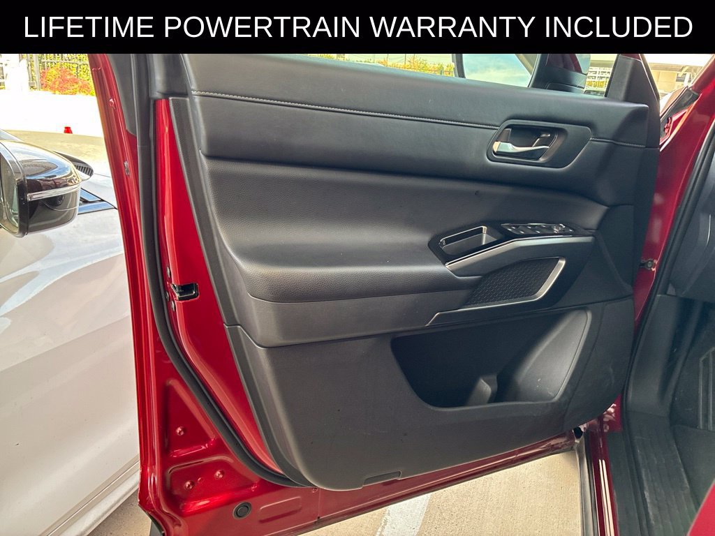 Used 2023 Nissan Pathfinder SL w/ SL Premium Package FWD image 6