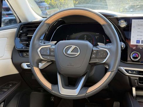 Used 2024 Lexus RX 350 AWD image 9