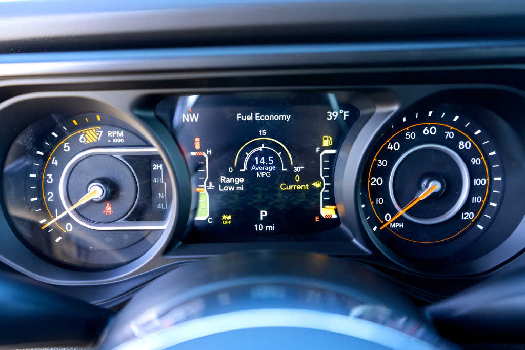 New 2026 Jeep Wrangler Unlimited Sahara AWD/4WD image 18